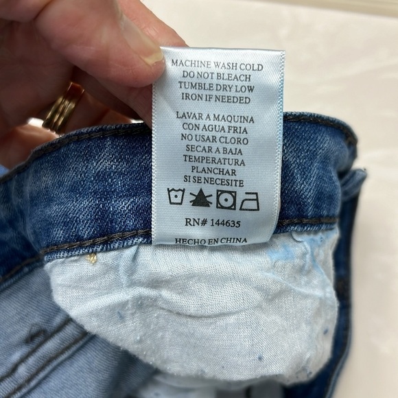 KanCan Distressed Jean Miniskirt Sz 5/26 frayed bottom - Picture 12 of 12